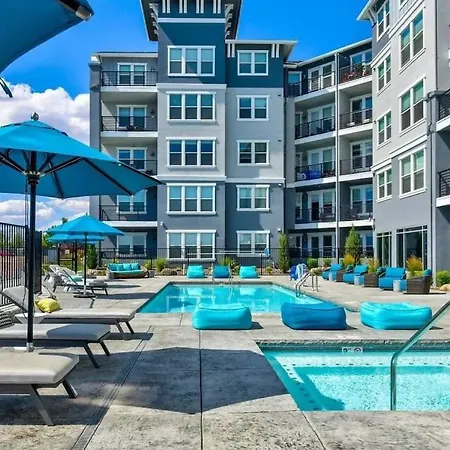 Designer Apt With Jacuzzi, Pool & Mountain Views Sparks Exterior photo